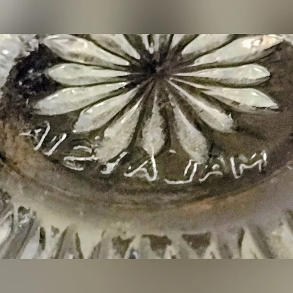 Vintage stamped glass set - Picture 2 of 8